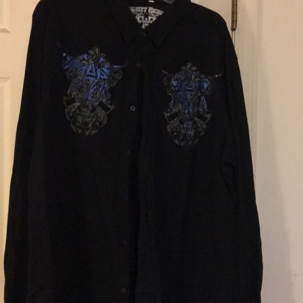 Men’s long sleeve shirt